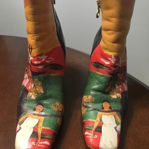 Icon painted women’s ankle boot.  Size 5.5